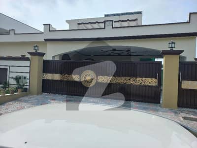 24 Marla 60x90 size single story house for sale.
