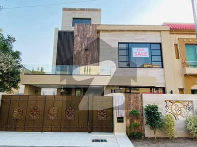 10 Marla Ultra Classic House For Sale Bahria Town Lahore