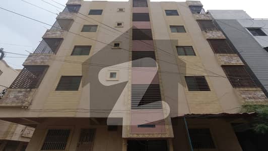 Corner Gulshan-e-Iqbal - Block 3 Flat Sized 1550 Square Feet