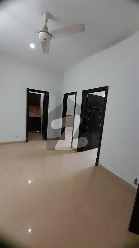 25*40 (1000) Square Feet 2 bed flate Available for rent G-13/2