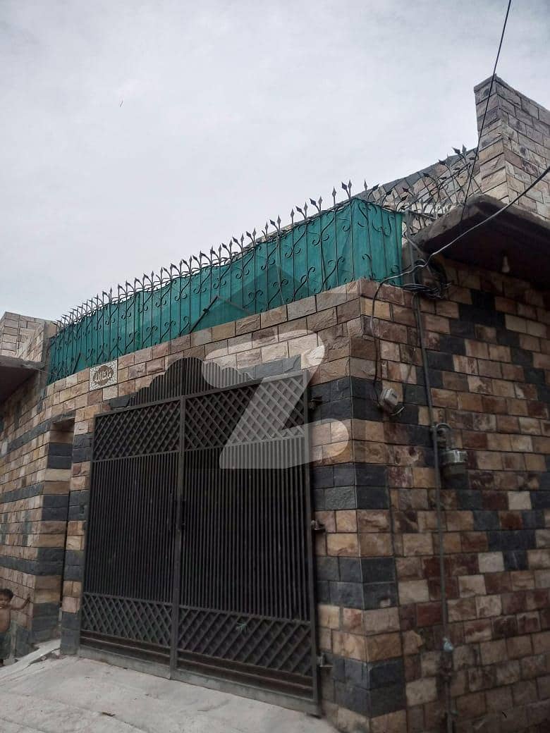 سواتی گیٹ پشاور میں 5 کمروں کا 10 مرلہ فلیٹ 40.0 ہزار میں کرایہ پر دستیاب ہے۔