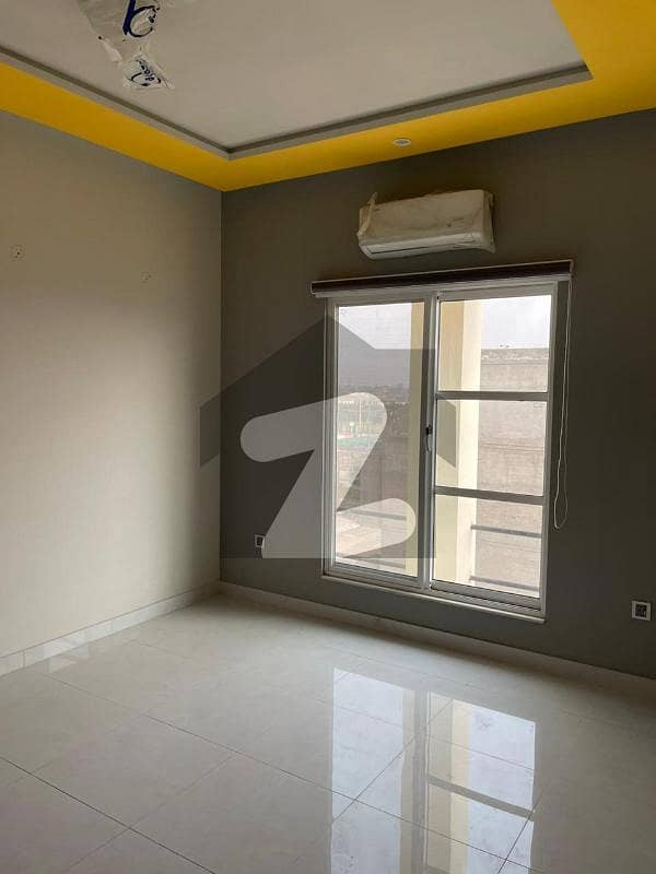 4 Marla Luxurious Apartment for Rent in Eden Valley Canal Road, Faisalabad