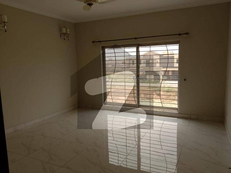 1 Kanal Luxury Upper Portion Available For Rent in DHA Phase 8 Block V Lahore