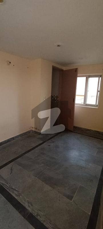 4 Marla Flat For Rent In Military Account College Road Lahore.