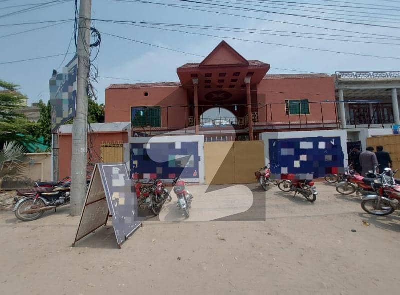 گلشنِ اقبال رحیم یار خان میں 10 کمروں کا 1 مرلہ عمارت 6.0 کروڑ میں برائے فروخت۔