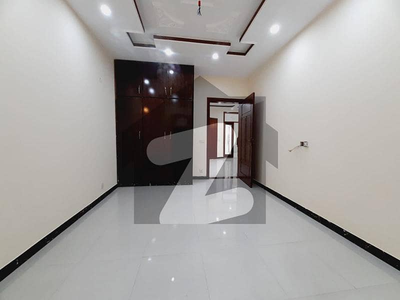 7 Marla Perfect Location House Available For Sale In Nasheman-e-iqbal