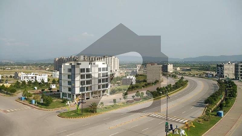 In Bahria Enclave - Sector C2 Commercial Plot Sized 5 Marla For sale