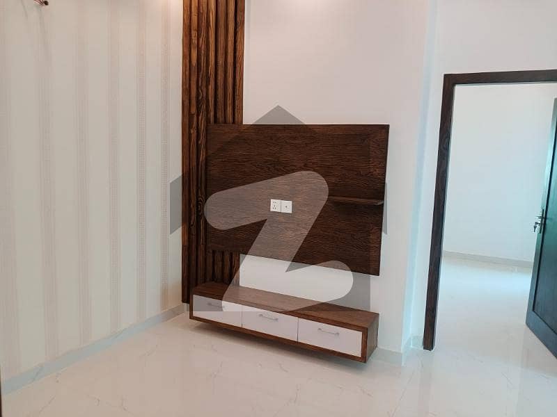 گارڈن ٹاؤن - ٹیپو بلاک گارڈن ٹاؤن,لاہور میں 11 کمروں کا 1 کنال مکان 7.0 کروڑ میں برائے فروخت۔