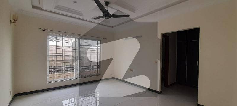 Brand New Luxury Beautiful 1 kanal Upper Portion Available For Rent In Dha Phase 1 Islamabad