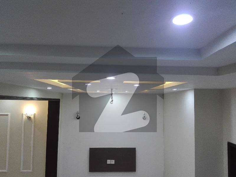 طارق گارڈنز ۔ بلاک بی طارق گارڈنز,لاہور میں 3 کمروں کا 5 مرلہ مکان 2.1 کروڑ میں برائے فروخت۔