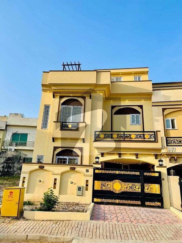 Rafi Block 6 Marla Brand New Double Storey Designer House For Rent Bahria Town Phase 8 Rawalpindi Islamabad