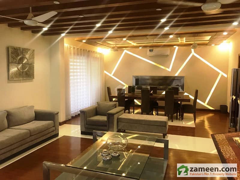 2kanal Beautiful Owner Built Royal Place Out Class Modern Luxury Bungalow For Sale In Dha Phase V