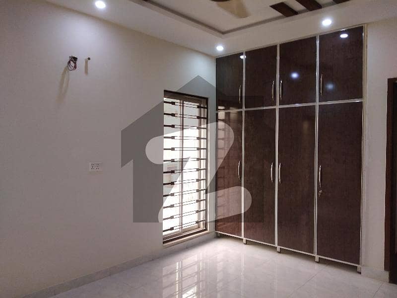 پیراگون سٹی - امپیریل بلاک پیراگون سٹی,لاہور میں 3 کمروں کا 1 کنال مکان 6.5 کروڑ میں برائے فروخت۔