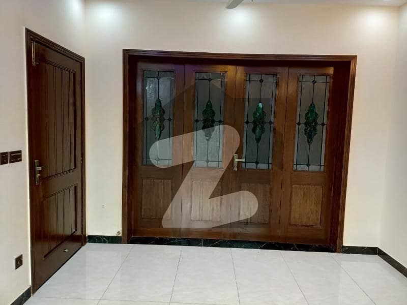 آئی ای پی انجنیئرز ٹاؤن ۔ سیکٹر اے آئی ای پی انجینئرز ٹاؤن,لاہور میں 5 کمروں کا 12 مرلہ مکان 3.5 کروڑ میں برائے فروخت۔