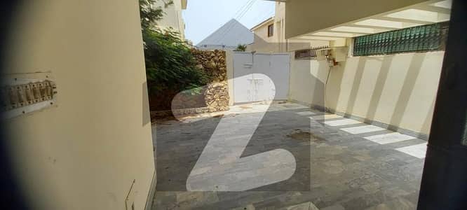 500 Yards Rear Bungalow for Rent in DHA Karachi Phase 6