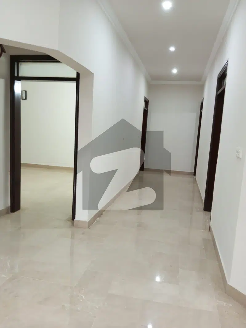 5 BEDROOM 350 YARDS BUNGALOW AVAILABLE FOR RENT IN NAVAL HOUSING SCHEME ZAMZAMA