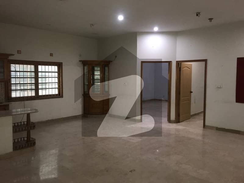 اولڈراون کوآپریٹو ہاؤسنگ سوسائٹی کراچی میں 7 کمروں کا 12 مرلہ مکان 4.3 کروڑ میں برائے فروخت۔