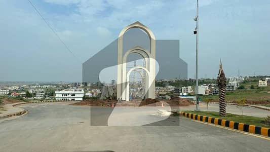 Sector A Boulevard Corner Park Facing One Kanal Plot For Sale