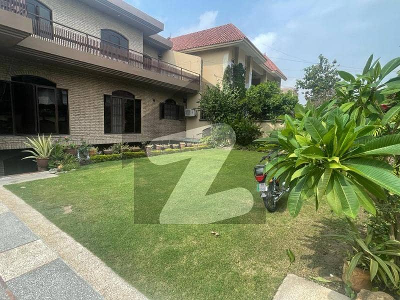 Canal View Housing Society 25 Marla Corner House Available For Sale