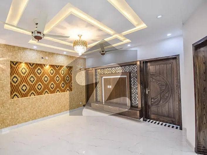 والٹن روڈ لاہور میں 5 کمروں کا 6 مرلہ مکان 1.95 کروڑ میں برائے فروخت۔