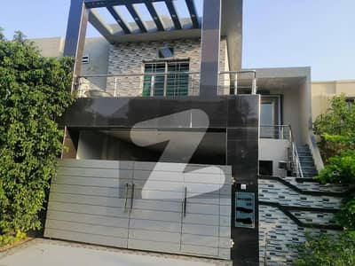 ایڈن لین ولاز 2 ایڈن,لاہور میں 4 کمروں کا 8 مرلہ مکان 2.2 کروڑ میں برائے فروخت۔