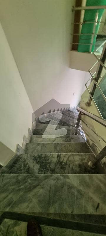 Gulberg 2 Canal Park Main Market 1 Room With Attached Bath N Kitchen 4th Floor