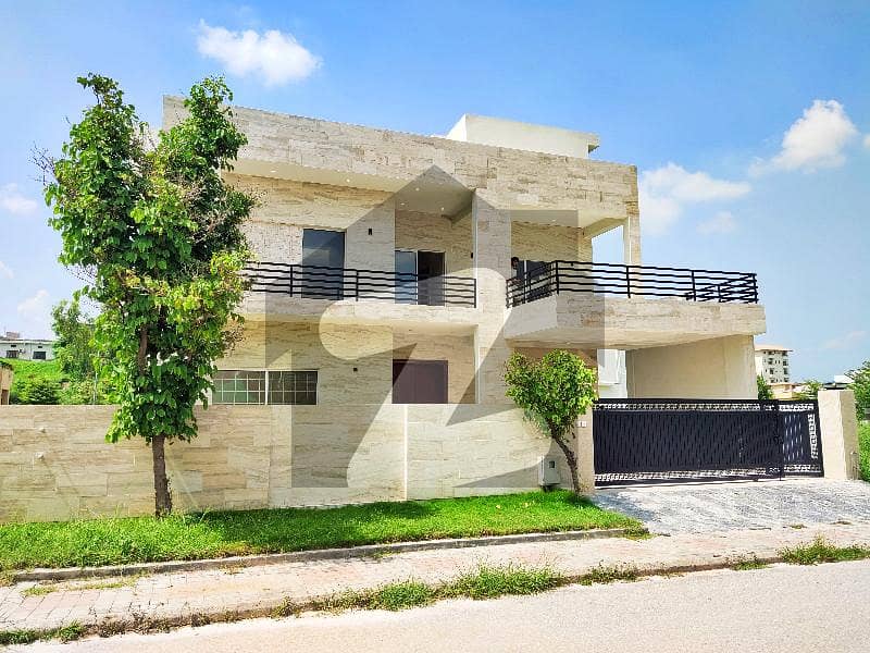 Luxurious Brand New 1 kanal House For Sale