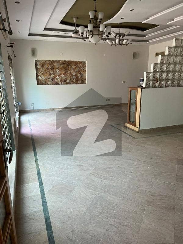 10 Marla Beautiful upper portion for rent in reasonable price at very hot location
