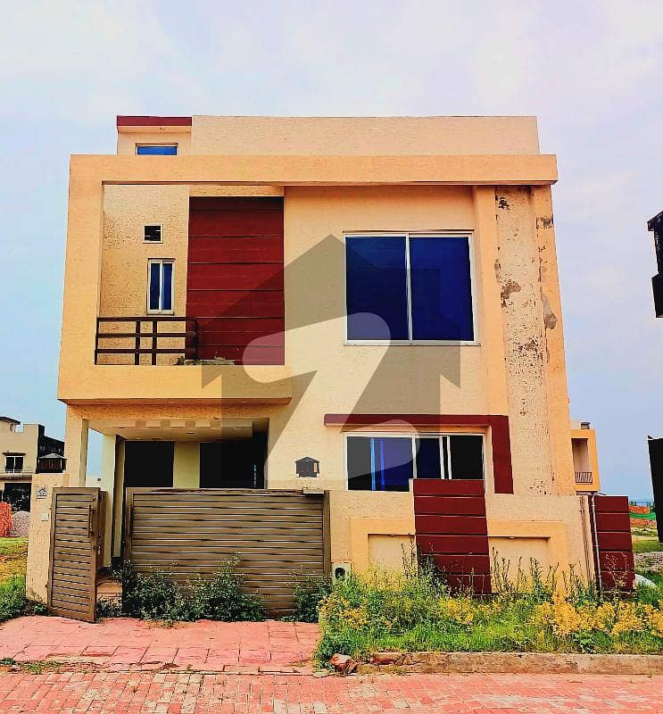 GOLDEN PROPERTIES OFFER YOU A SLIGHTLY USED LOW BUDJUT HOUSE FOR SALE REASONABLE PRICE IN BAHRIA TOWN RAWALPINDI