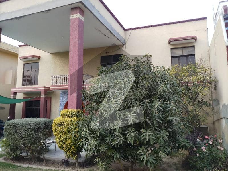 4500 Square Feet House Available For Sale In Sabzazar Colony