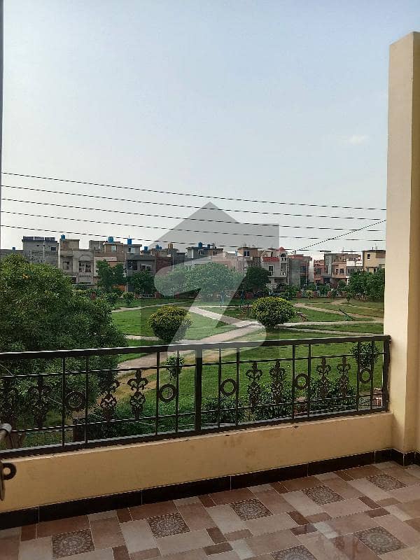 گرین سٹی لاہور میں 3 کمروں کا 10 مرلہ مکان 4.0 کروڑ میں برائے فروخت۔
