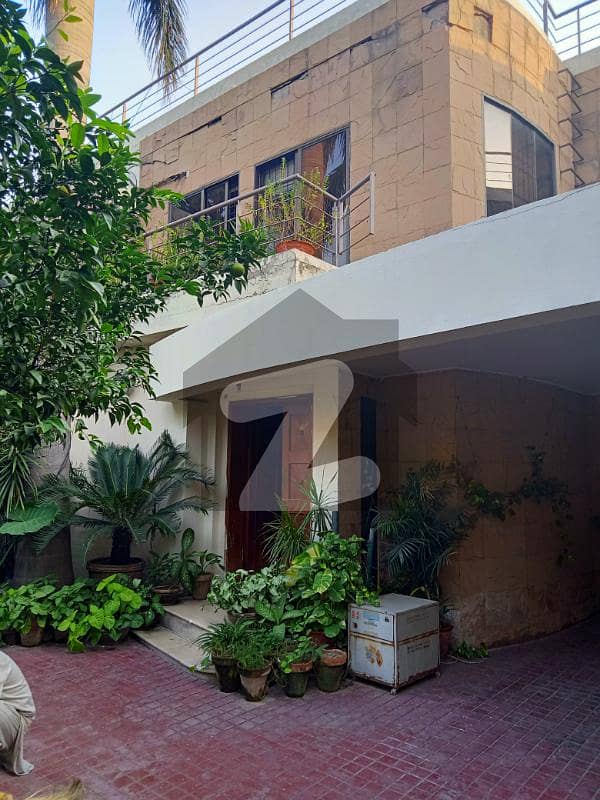 12 MARLA HOUSE FOR RENT MAIN CANTT NEAR MALL ROAD LAHORE