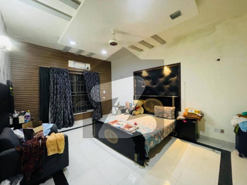 ائیر لائن ہاؤسنگ سوسائٹی لاہور میں 5 کمروں کا 1 کنال مکان 7.0 کروڑ میں برائے فروخت۔