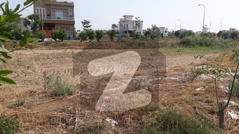 3 Kanal Plot For Sale On Investor Rate DHA Phase 6 in M Block
