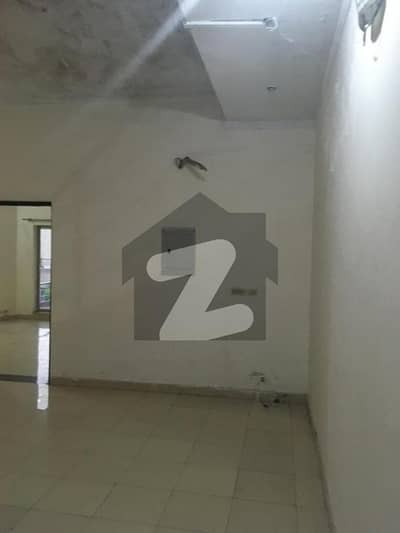 8 Marla House Available In Safari Villa Bahria Town Lahore