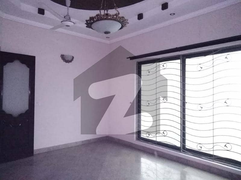 Get This Amazing 1 Kanal House Available In Garden Town - Usman Block