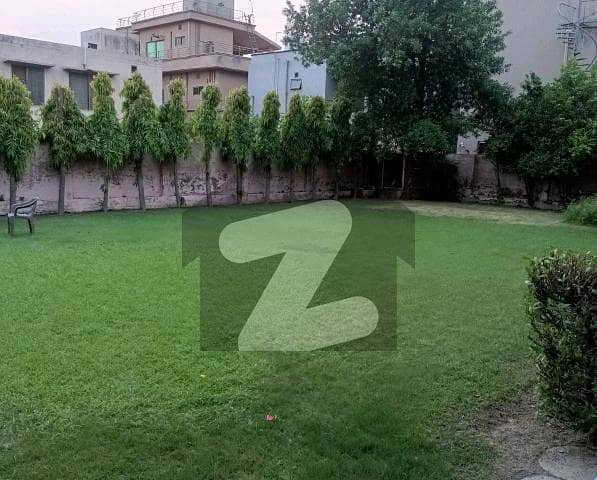 ویلینشیاء ۔ بلاک ای1 ویلینشیاء ہاؤسنگ سوسائٹی,لاہور میں 1 کنال رہائشی پلاٹ 3.5 کروڑ میں برائے فروخت۔