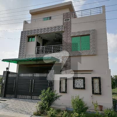 پنجاب گورنمنٹ سرونٹ ہاؤسنگ سکیم ساہیوال میں 5 کمروں کا 7 مرلہ مکان 1.8 کروڑ میں برائے فروخت۔