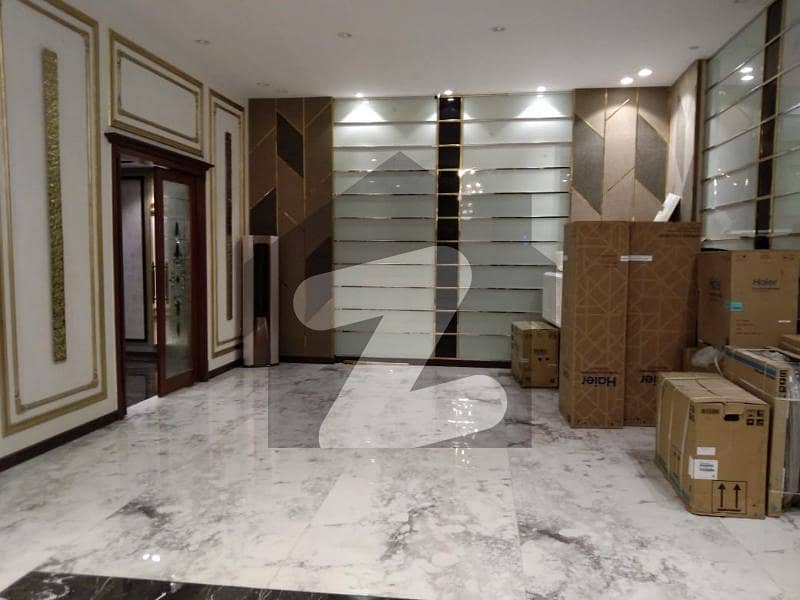 1400 sqft Apartment for Rent in Clifton Block 8 at Most Prime Location