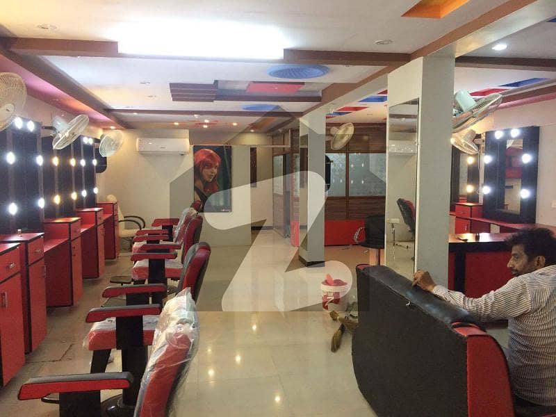 Main University Road Near PIA Platinum 1800 Sq Feet Prime Location Main University Road Near PIA Platinum 1800 Sq Feet Prime Location