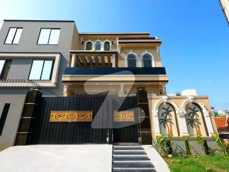 Well-constructed House Available For sale In Central Park - Block A