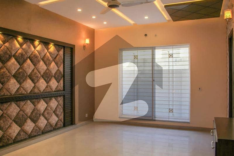گارڈن ٹاؤن - شیر شاہ بلاک گارڈن ٹاؤن,لاہور میں 3 کمروں کا 7 مرلہ مکان 4.15 کروڑ میں برائے فروخت۔