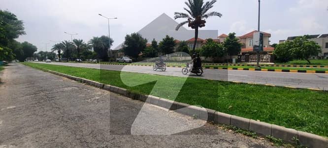 4 MARLA COMMERCIAL PLOT AT PRIME LOCATION IN DHA PHASE 5 BLOCK M