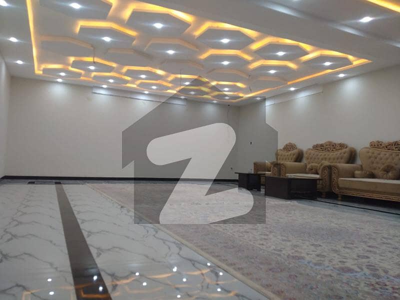 مارگلہ ویو ہاؤسنگ سوسائٹی ڈی ۔ 17,اسلام آباد میں 8 کمروں کا 3 کنال فارم ہاؤس 10.0 کروڑ میں برائے فروخت۔