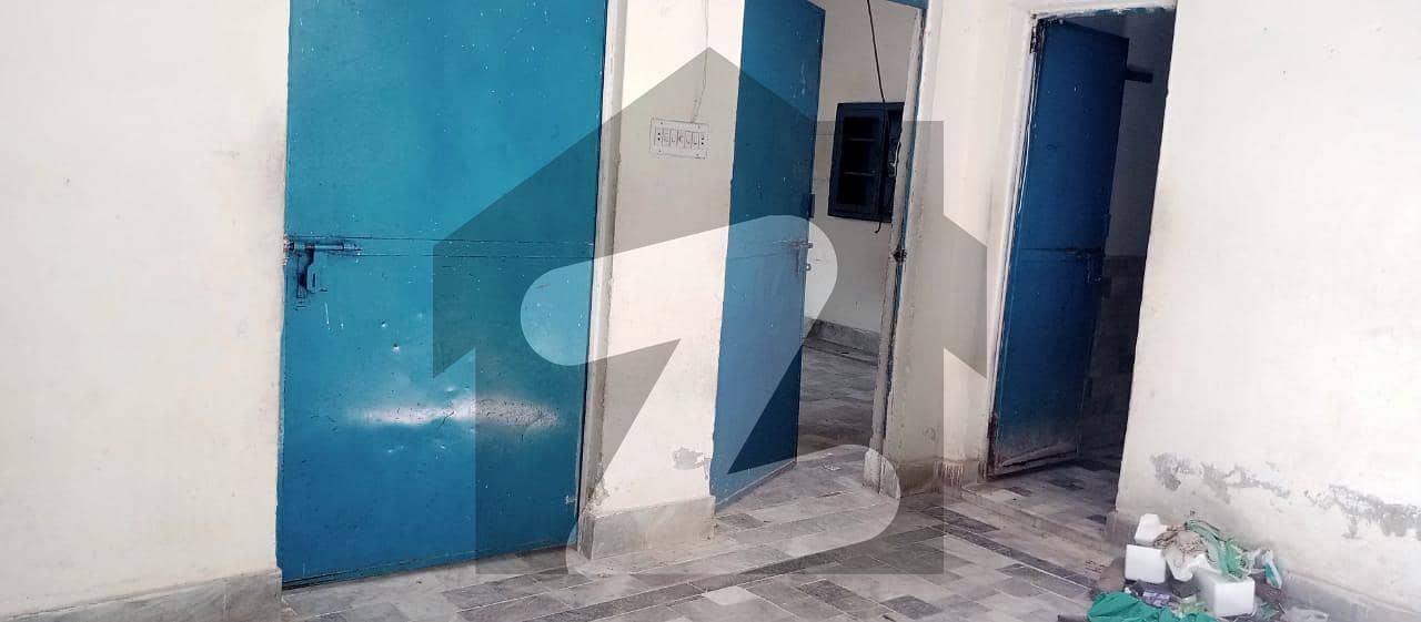 گلبرگ پشاور میں 2 کمروں کا 3 مرلہ بالائی پورشن 18.0 ہزار میں کرایہ پر دستیاب ہے۔