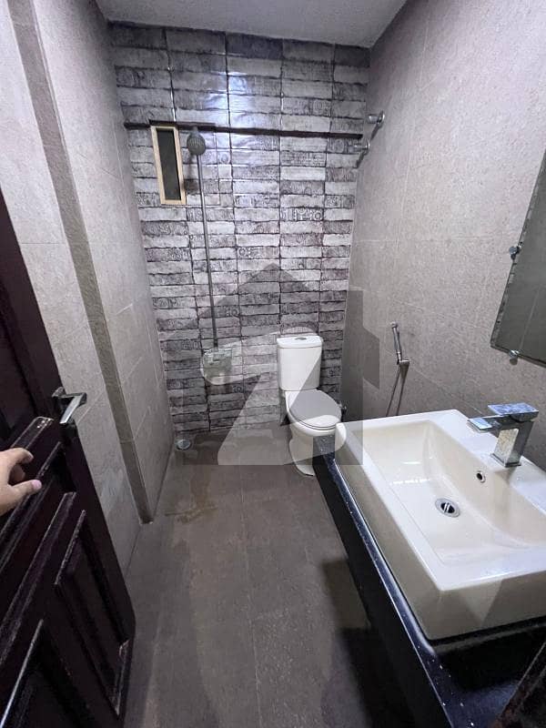 2BED DRAWING FLAT FOR SALE IN CLIFTON BLOCK 8 FULLY RENOVATED Clifton