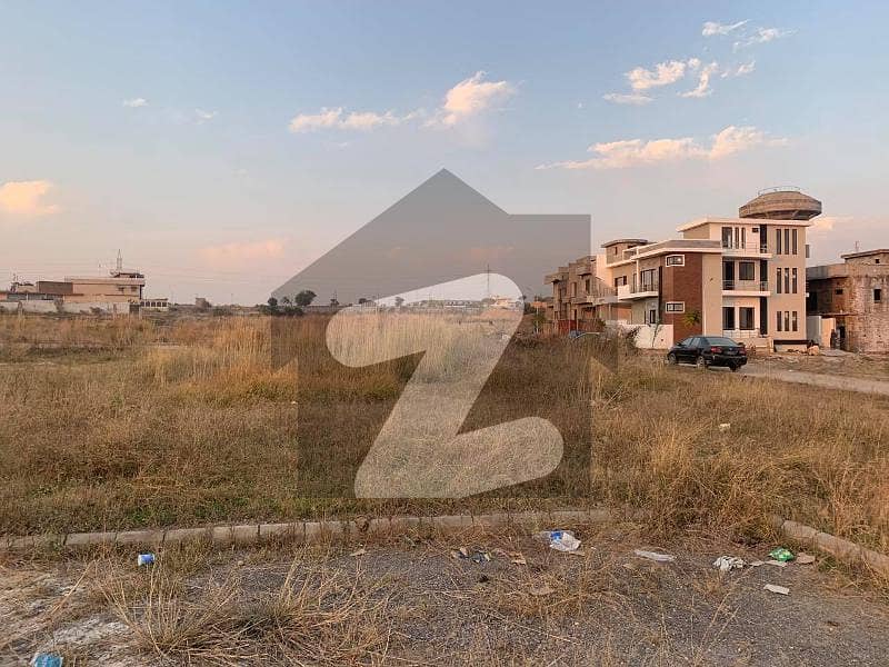 Gulberg Block V Front Back Open Plot 8 Marla Gulberg Residencia Block