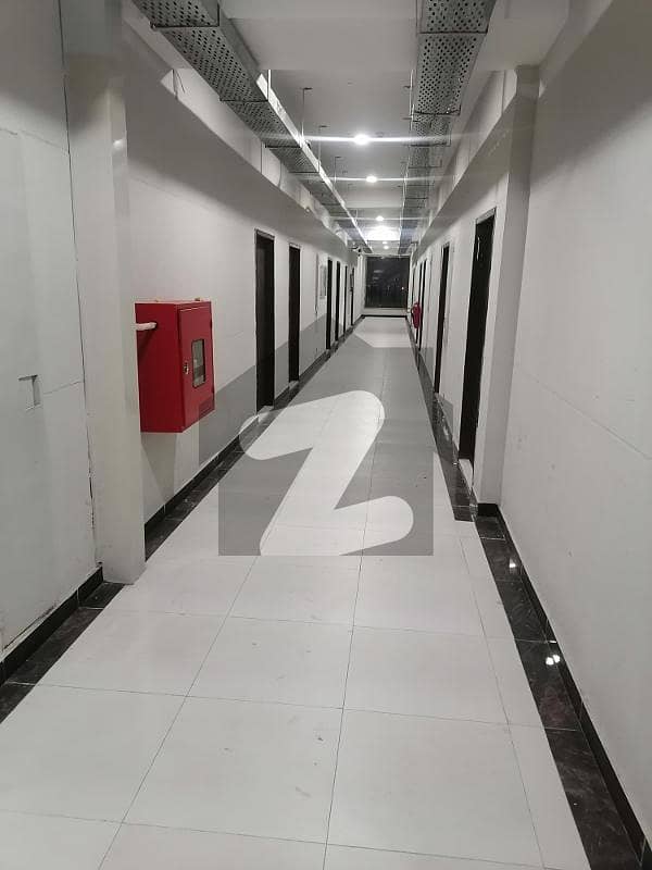 600 Sfqt office available for Rent in Gulberg 3