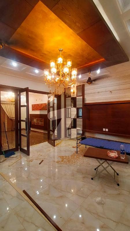 10 MARLA LIKE BRAND NEW LOWER PORTION UPPER LOCK FOR RENT IN CC BLOCK BAHRIA TOWN LAHORE