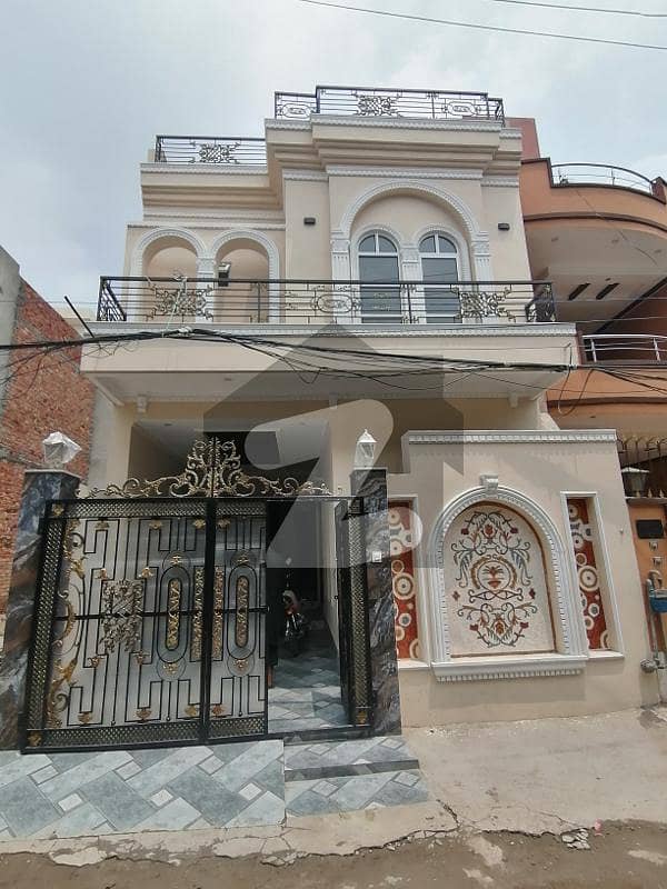 کیولری گراؤنڈ لاہور میں 3 کمروں کا 5 مرلہ مکان 1.99 کروڑ میں برائے فروخت۔